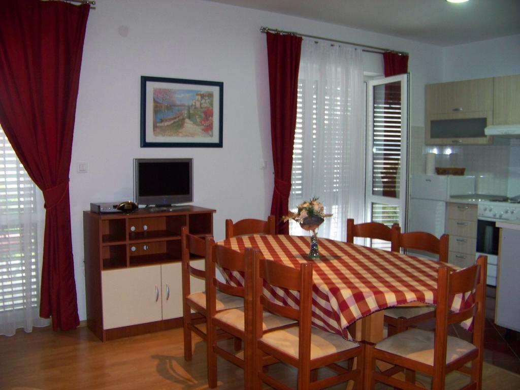 Apartments Bozikovic Podstrana Chambre photo