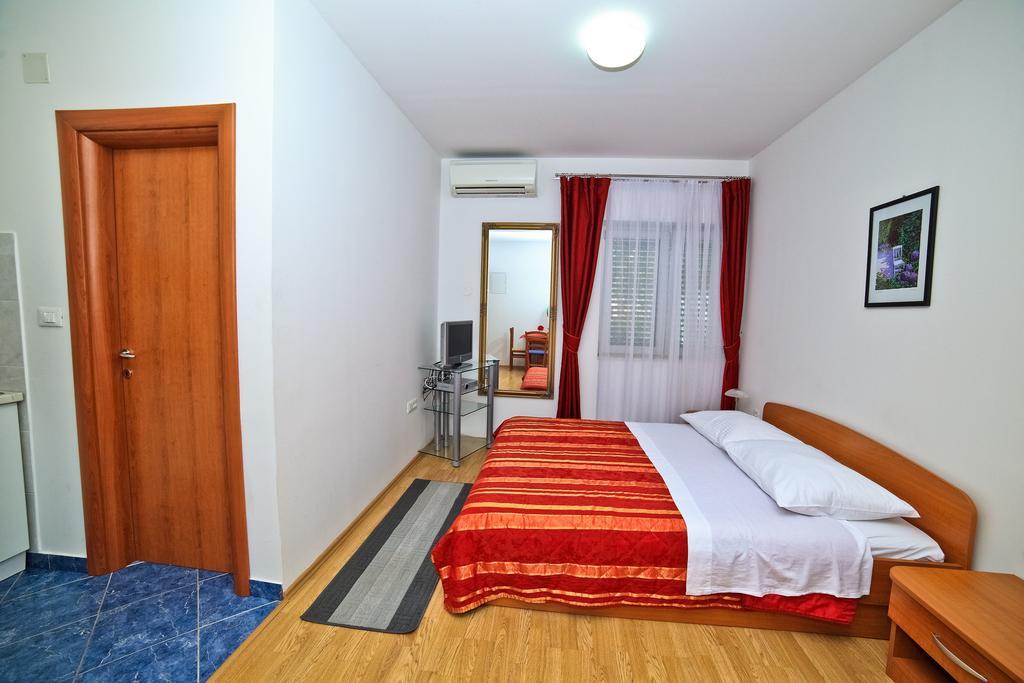 Apartments Bozikovic Podstrana Chambre photo