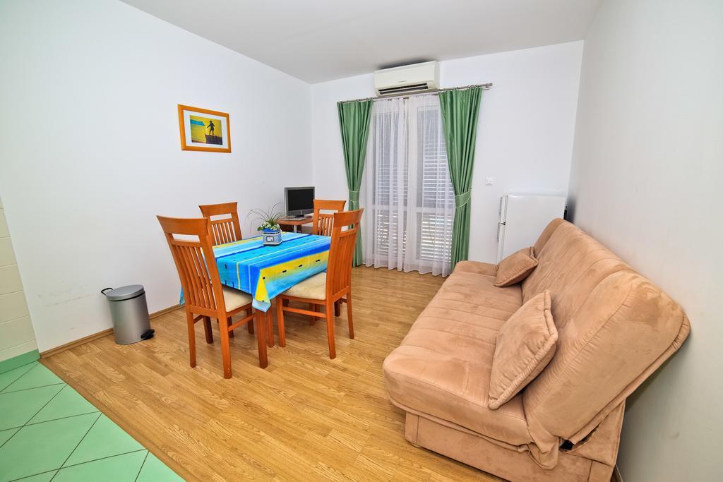 Apartments Bozikovic Podstrana Chambre photo
