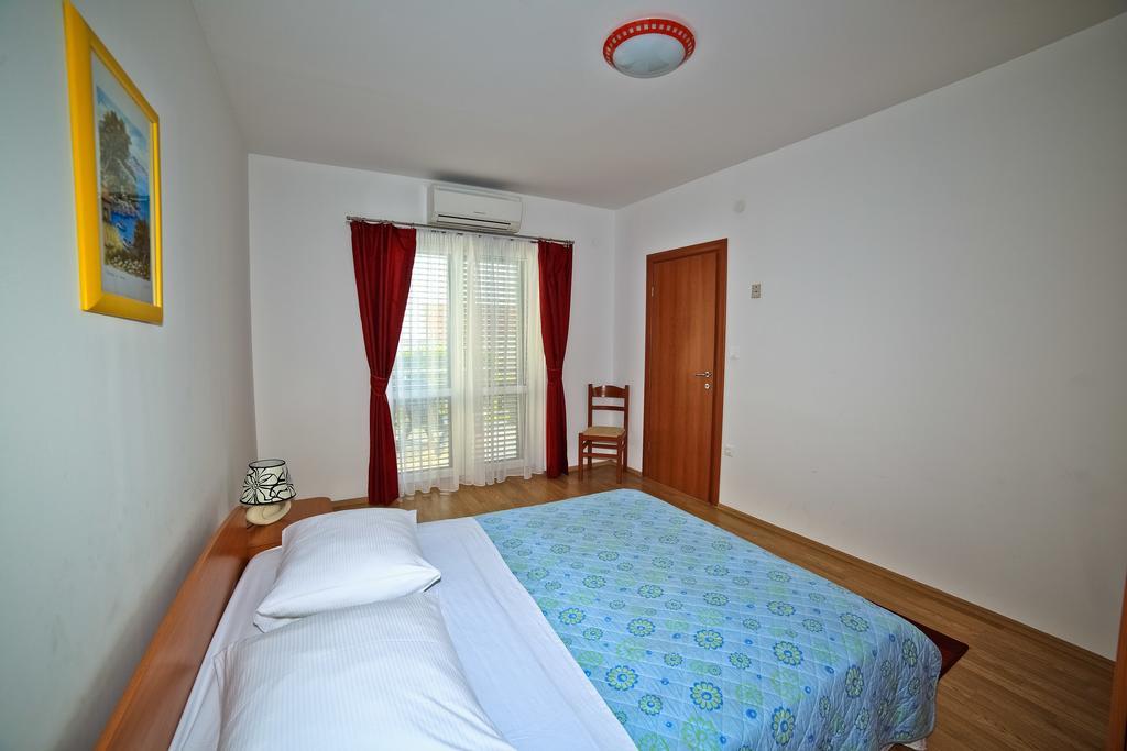 Apartments Bozikovic Podstrana Chambre photo