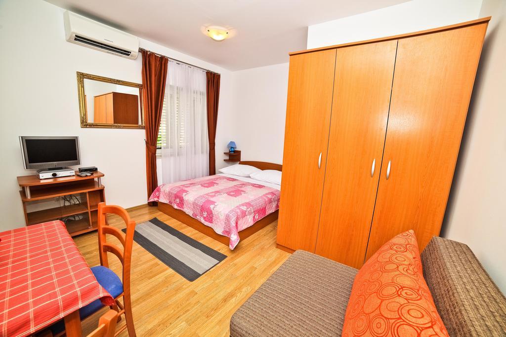 Apartments Bozikovic Podstrana Chambre photo
